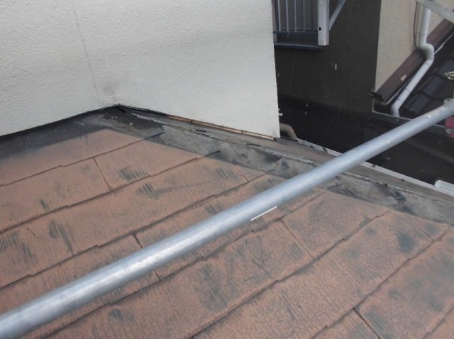 加古川市でカバー工事を実施予定のスレート屋根